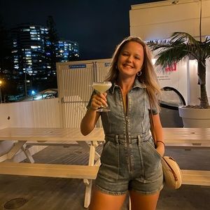 Meet your Posher, Eleanor